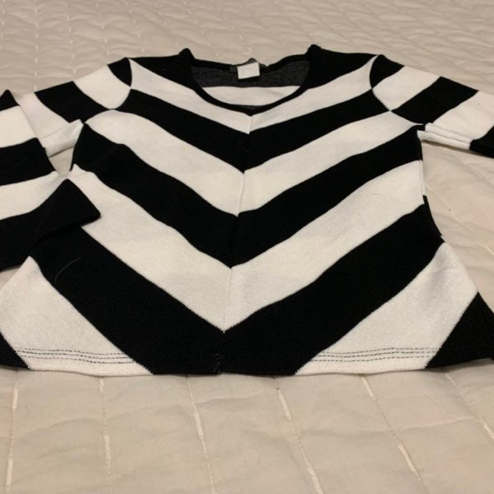 NWOT Mingle Carabella SWEATER Black White stripe v-neck nautical Beetlejuice